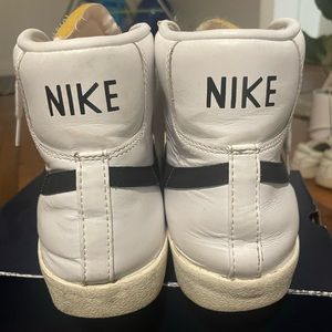 Nikes Men Blazer High